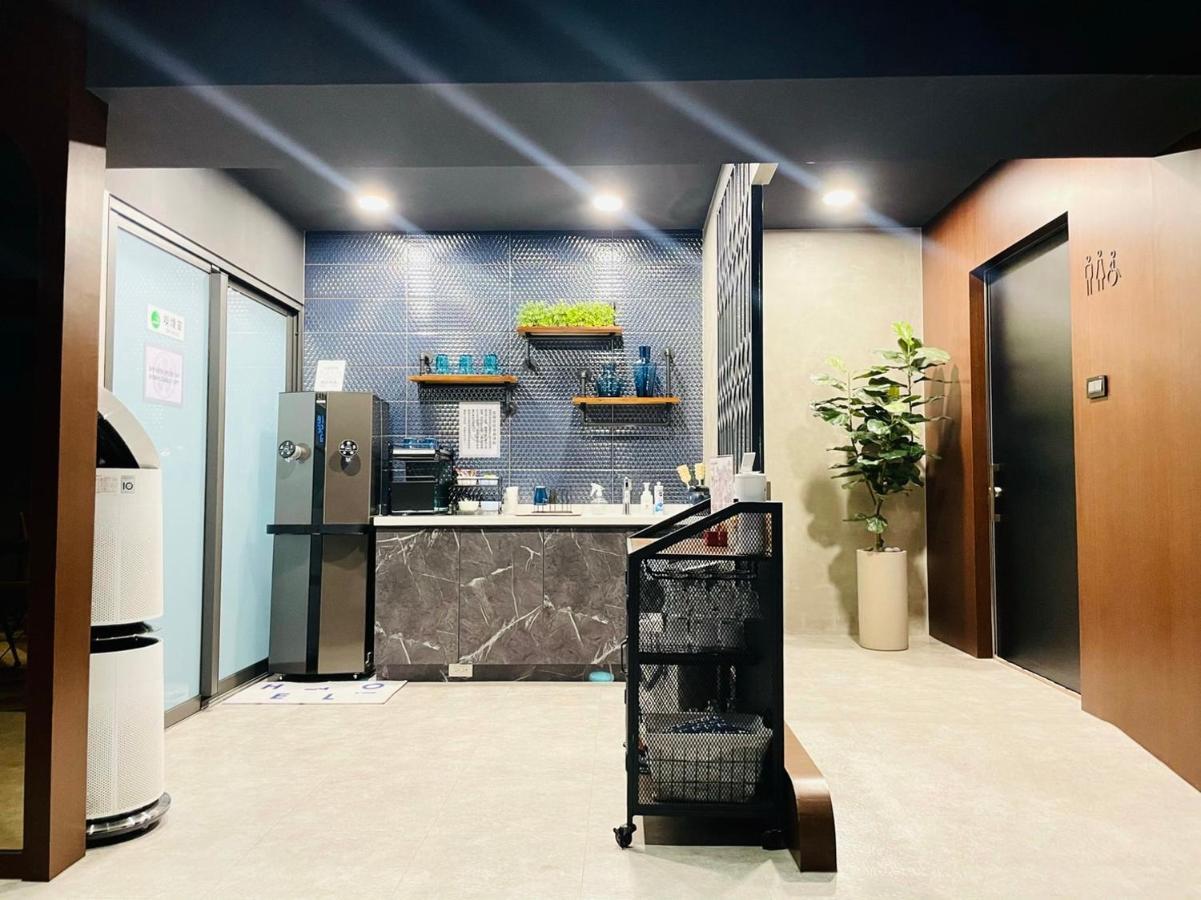 Holo Hotel تاينان المظهر الخارجي الصورة